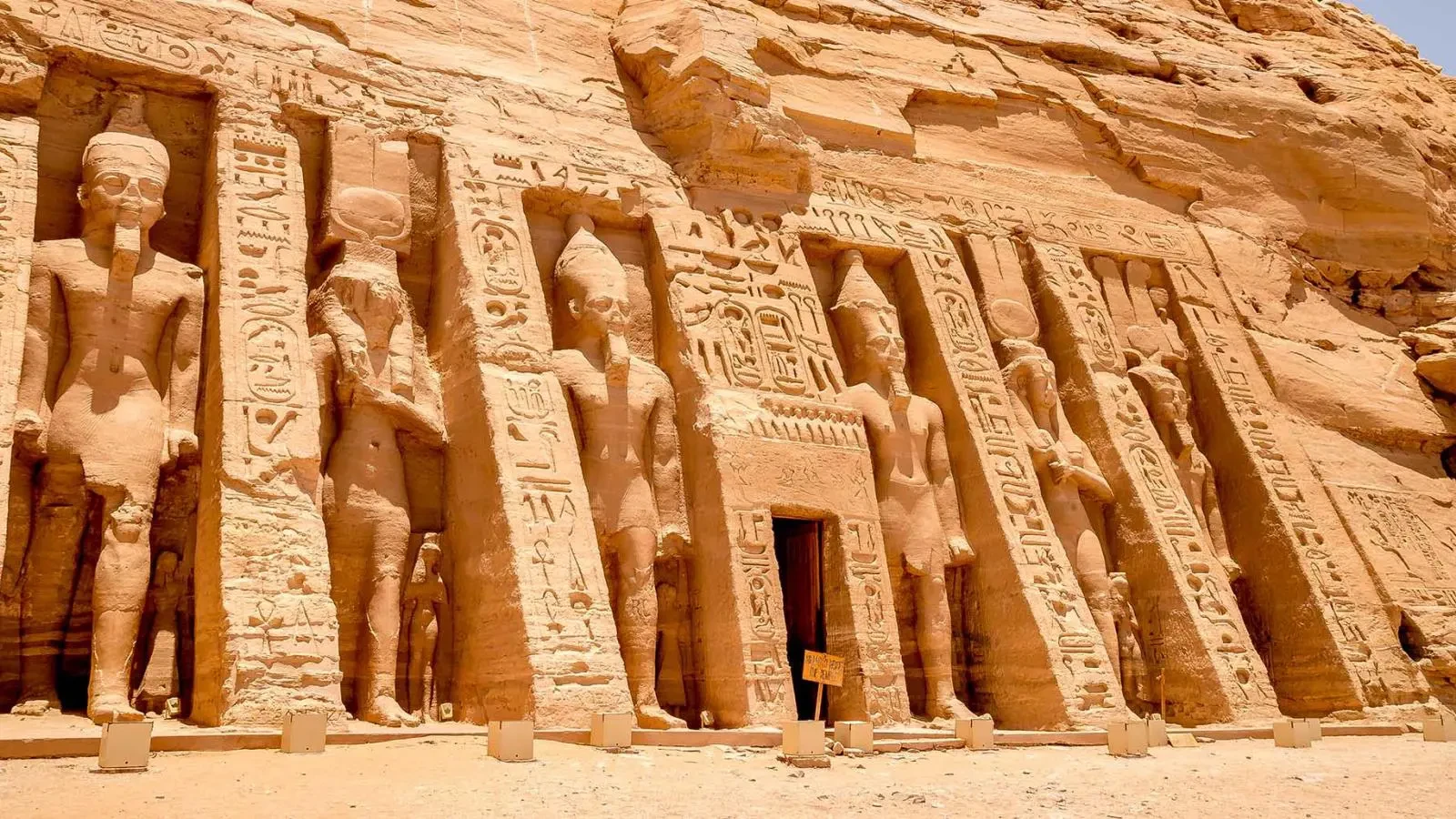 Explore Abu Simbel Egypt Holiday