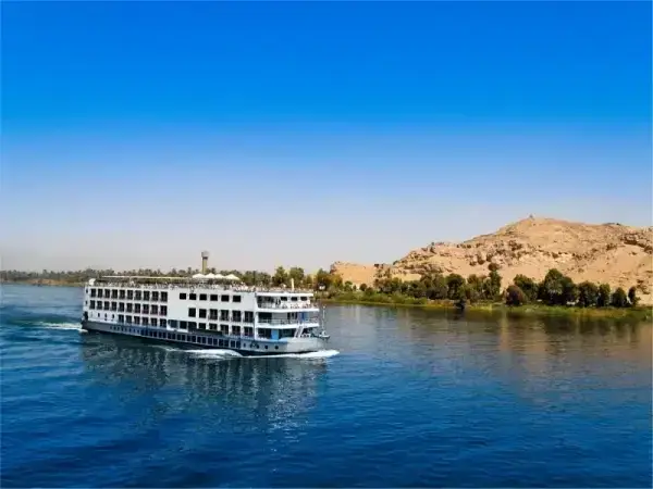 10-Day-Luxury-Hathor-Dahabiya-Cruise-Dendera-to-Aswan-from-Hurghada